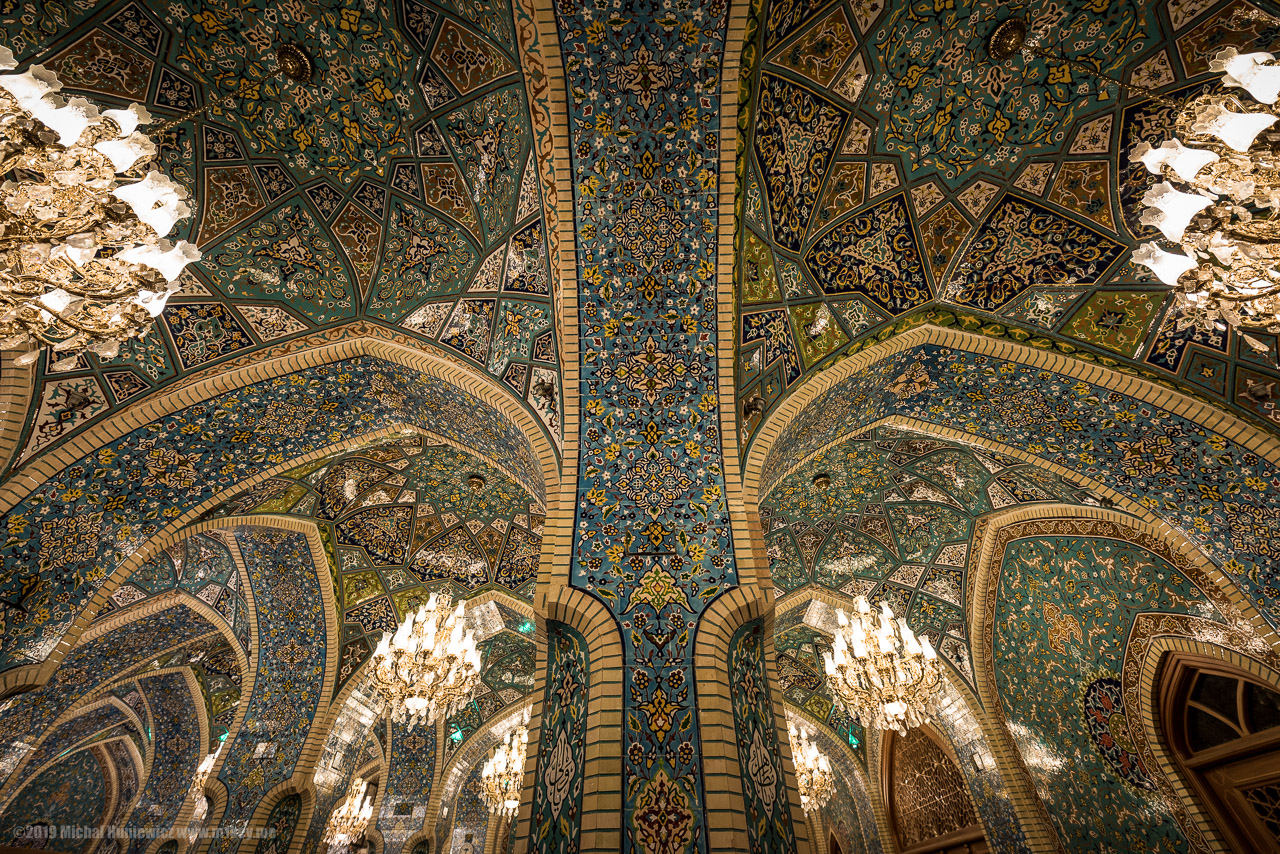 Ceiling in Tehran
