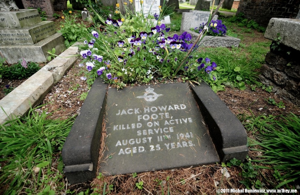 St Mary and Christ Graveyard