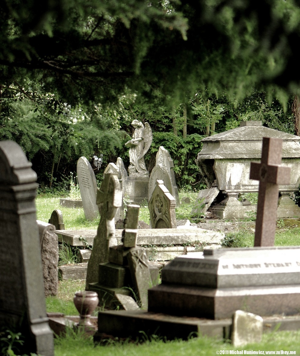 St Mary and Christ Graveyard
