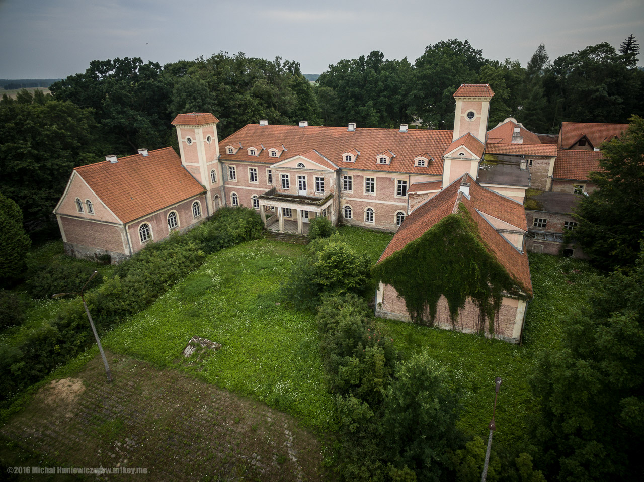 Garden Side Entrance